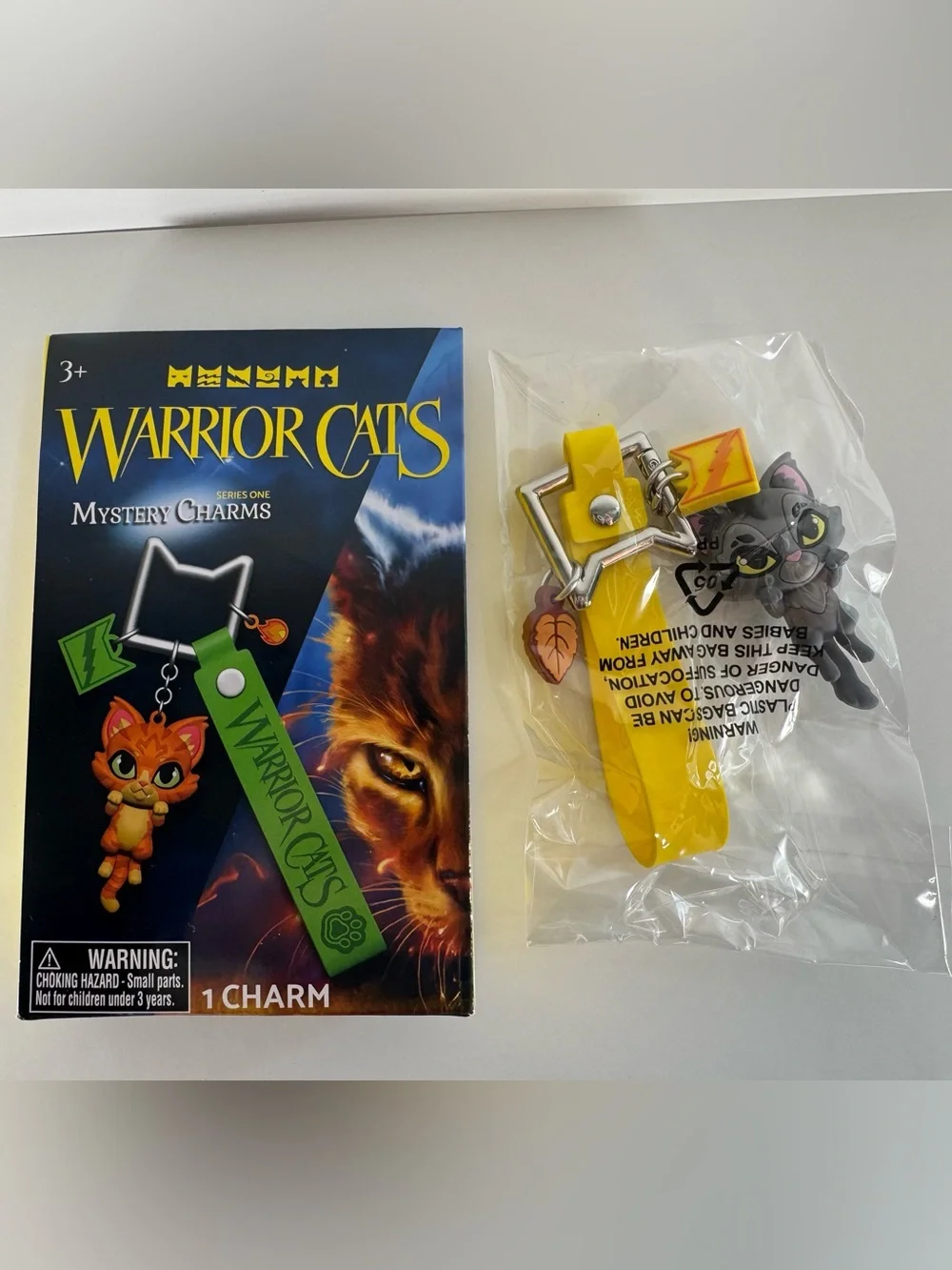 Warrior Cats Series One Mystery Charms Keychain - Graystripe NEW OPEN BOX